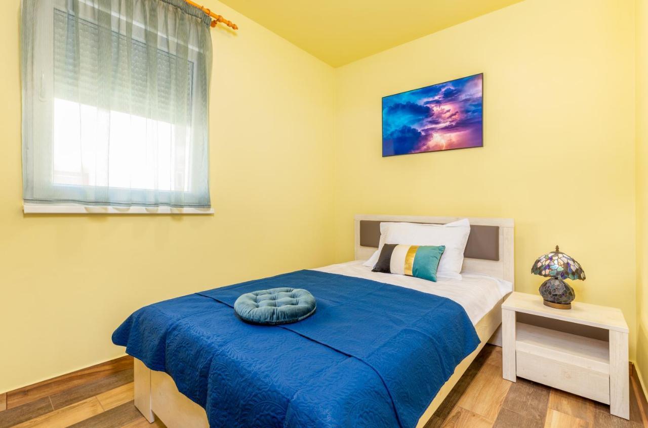 Apartmani Monte Pula Exterior photo