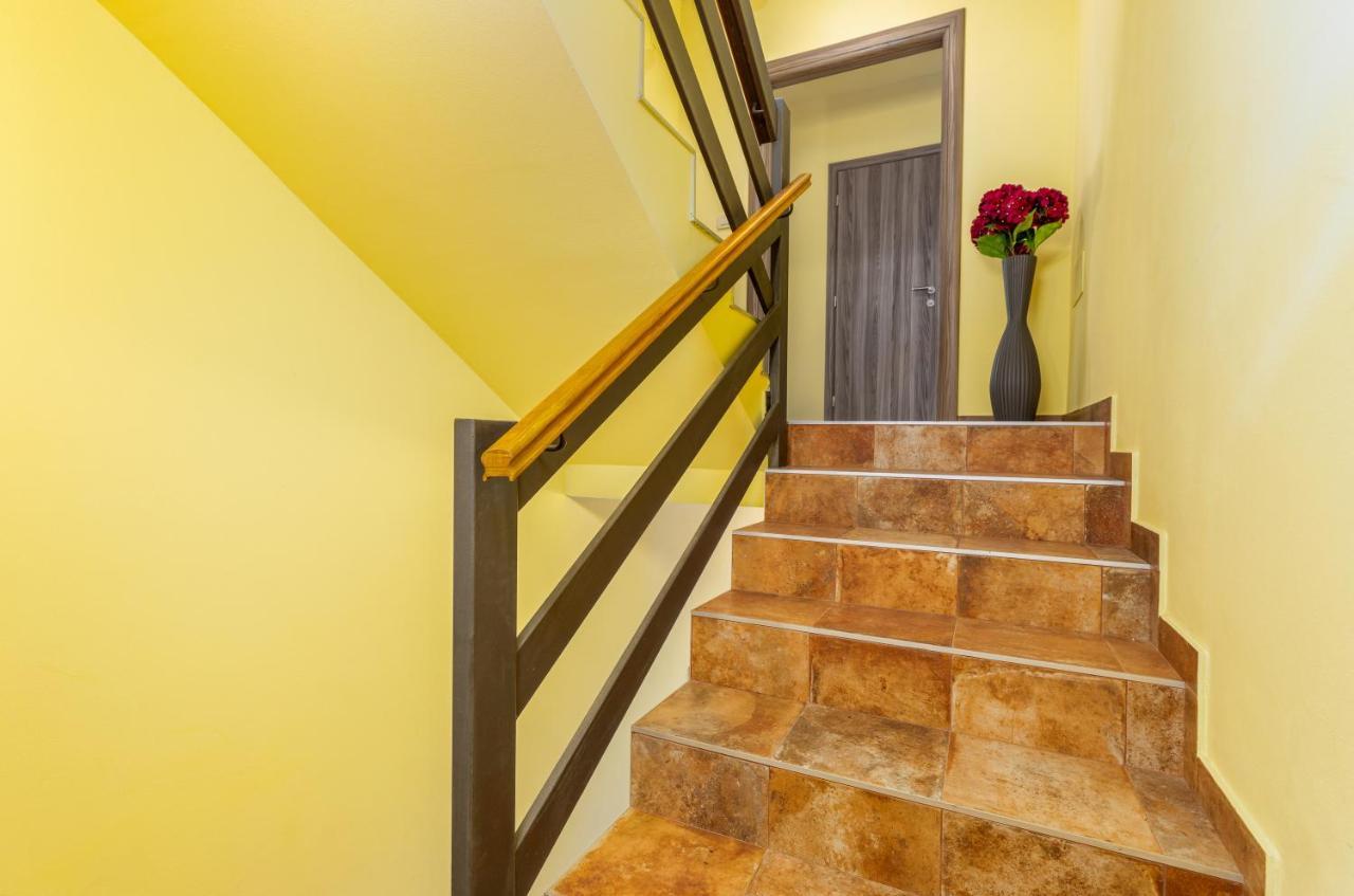 Apartmani Monte Pula Exterior photo